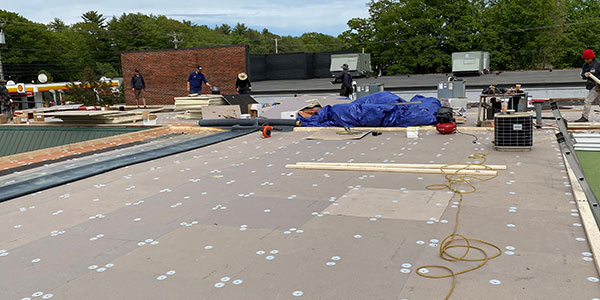 rubber roofing installation