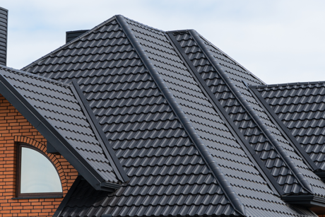 roof-covering-steel-tiles-modern-roof-made-metal