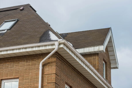 Seamless Gutters Vs. Regular Gutters